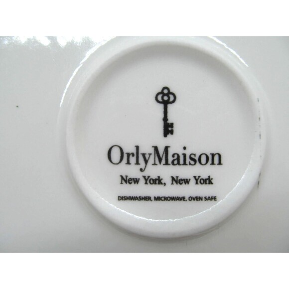 Orly Maison New York 10” Dinner Plates Navy & White Set of 2 - Picture 5 of 16